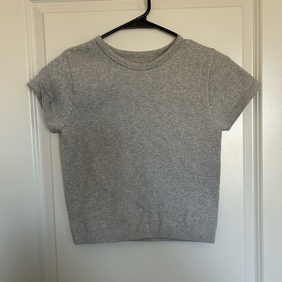 Gilly Hicks Tops - Gray Short Sleeve Top